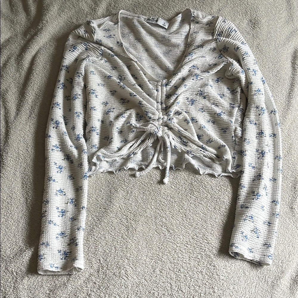 Hollister White and Gray Ruched Crop Blouse